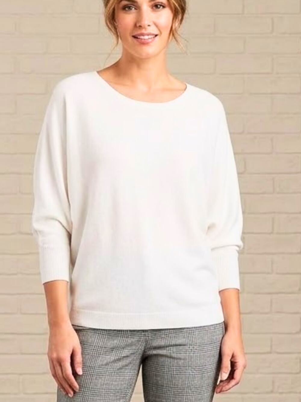 New York & Company White Dolman Sleeve Sweater L Soft Relaxed EUC